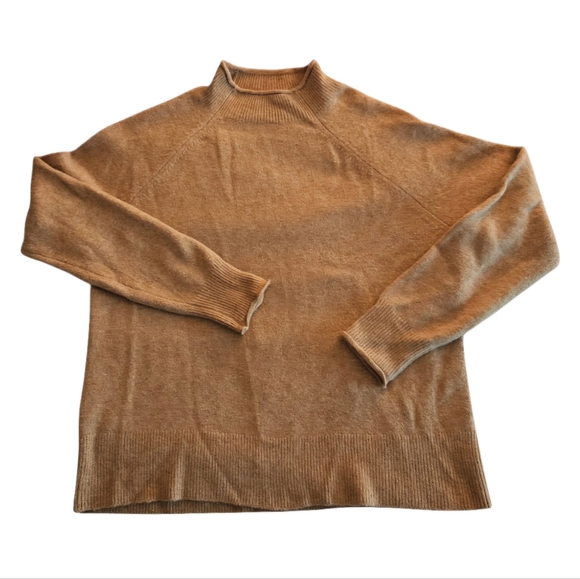 Rollneck Sweater in Super Soft Yarn Heather Camel size Small EUC - Picture 1 of 9